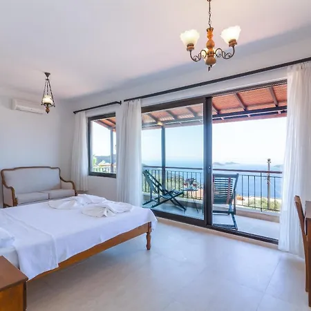 Peak House - 4-bedroom With Stunning Bay View *